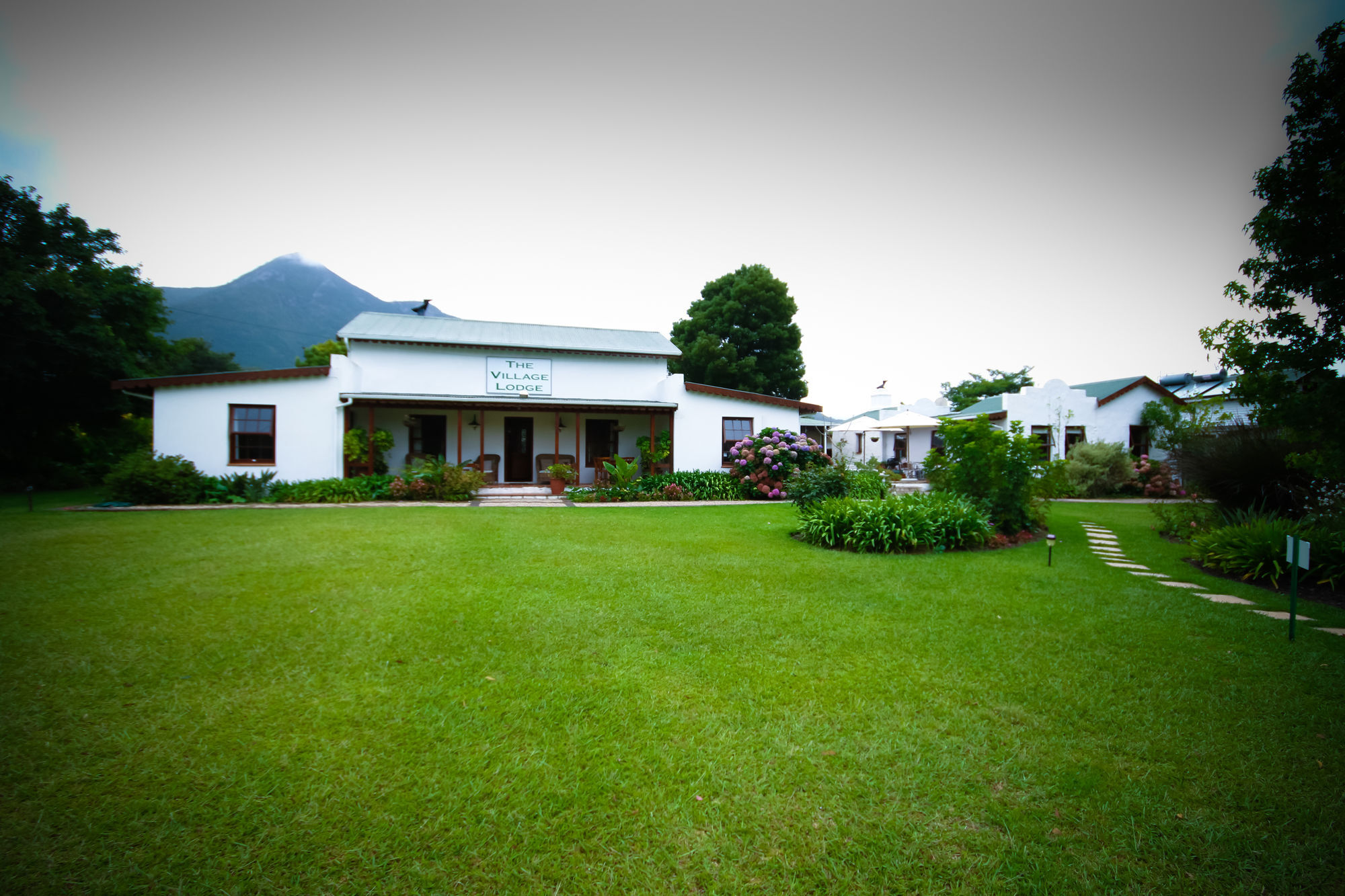 The Village Lodge Stormsrivier Exterior photo
