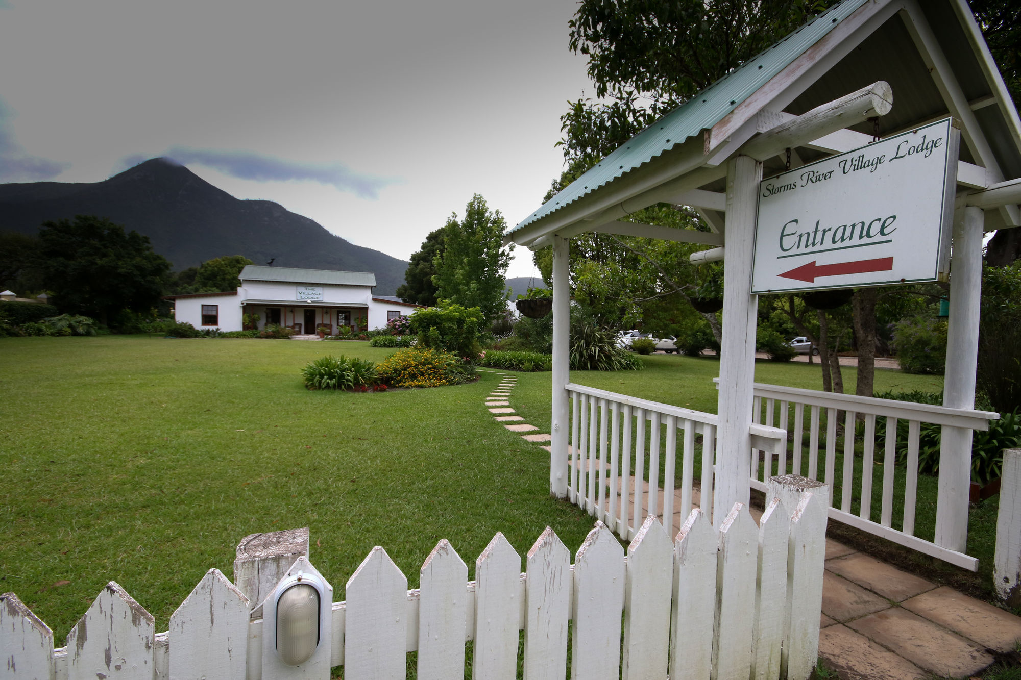 The Village Lodge Stormsrivier Exterior photo