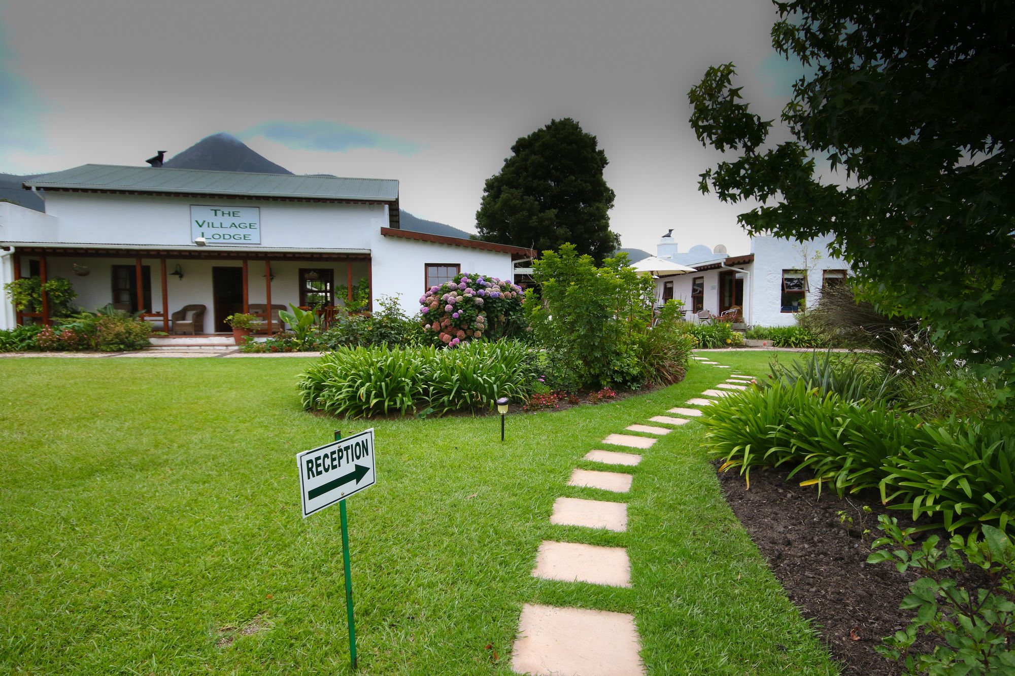 The Village Lodge Stormsrivier Exterior photo