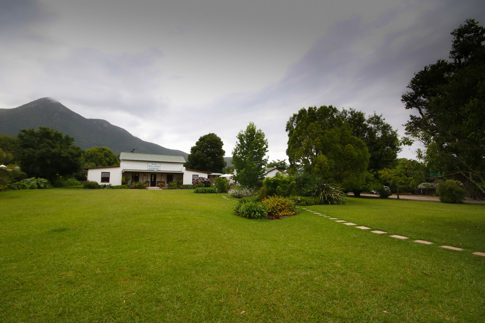 The Village Lodge Stormsrivier Exterior photo