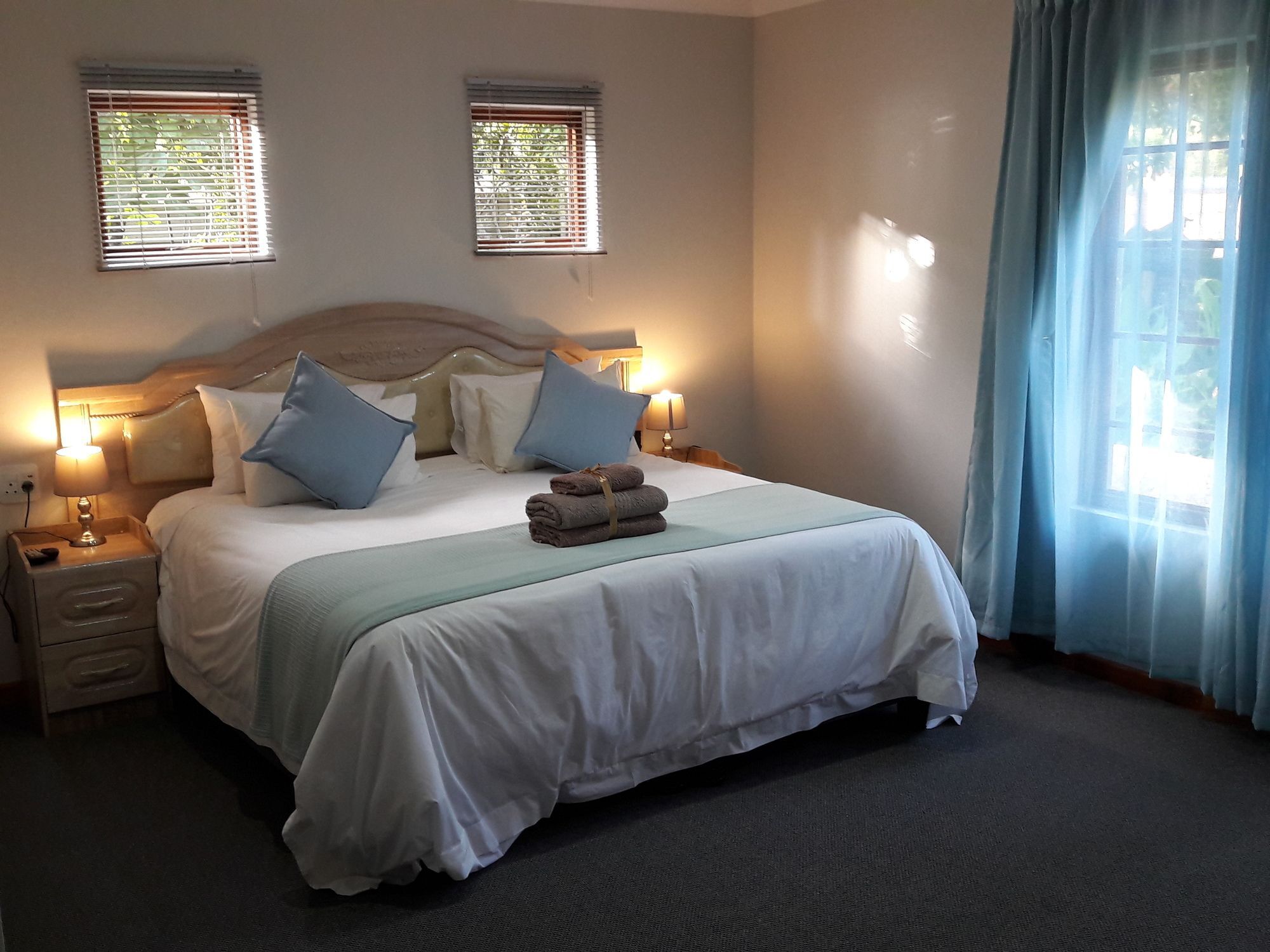 The Village Lodge Stormsrivier Exterior photo